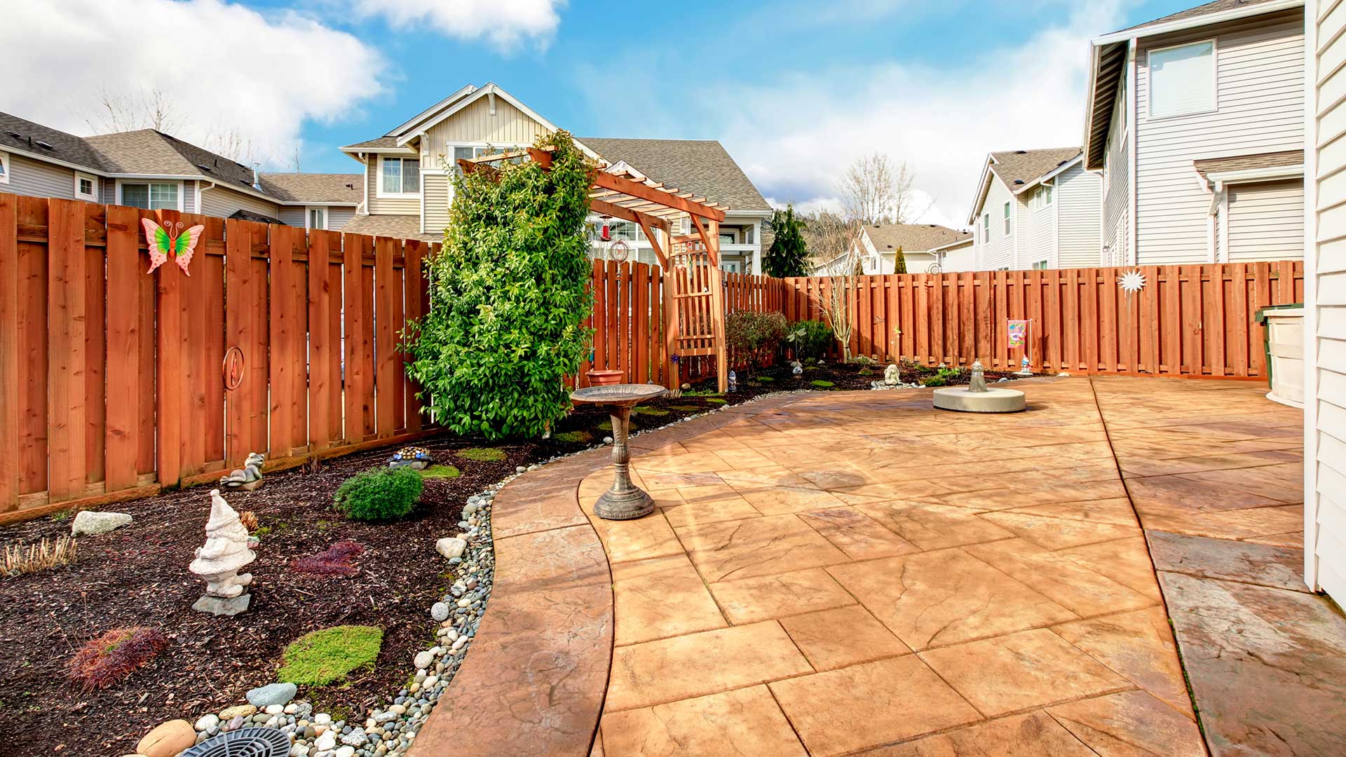 Flagstone patio and landscape bed at a home in Ankeny, IA.