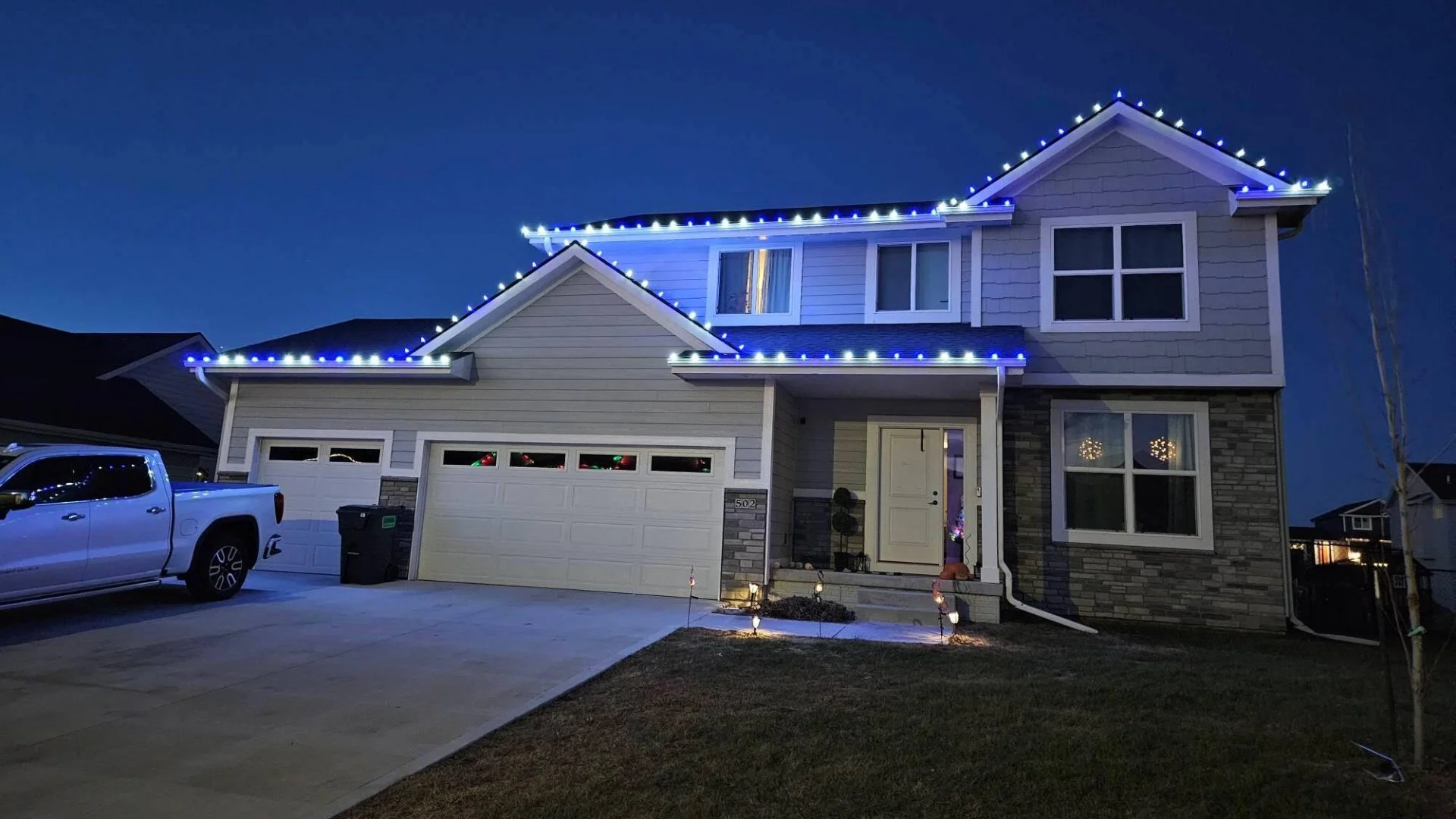 It’s Smart to Book Your Holiday Lighting Service Early