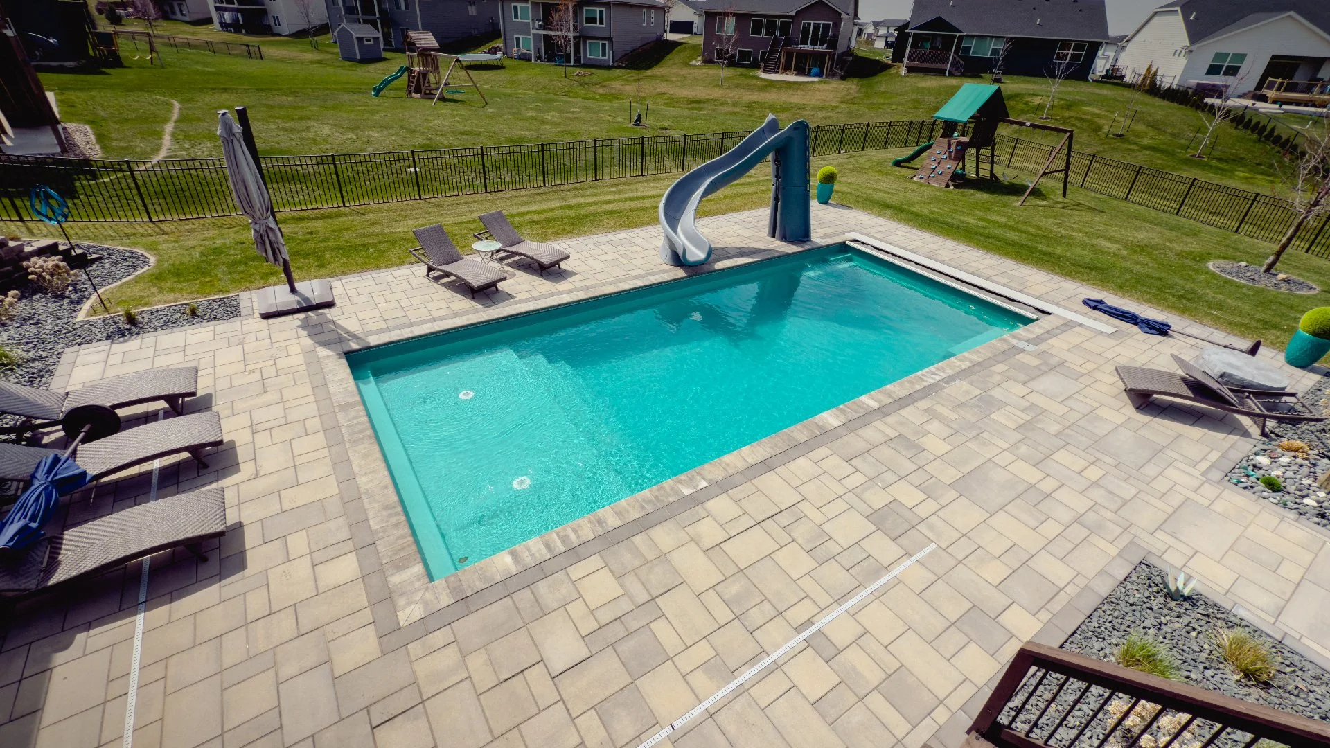 What's the Average Lifespan of a Fiberglass Pool?
